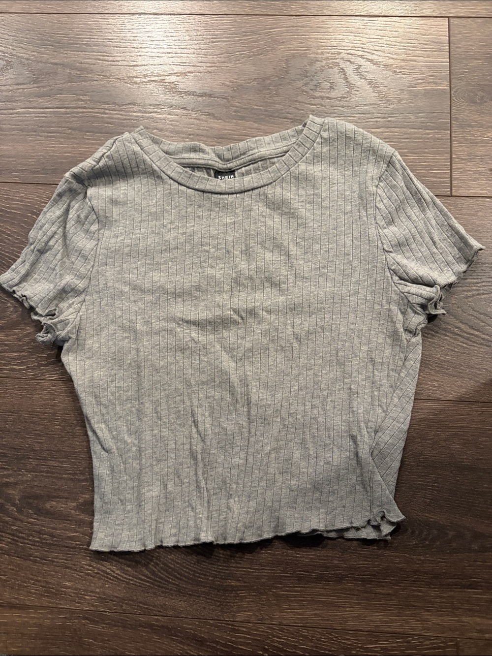 SHEIN Light Grey/Brown Ribbed Lettuce-Edge Crop Top